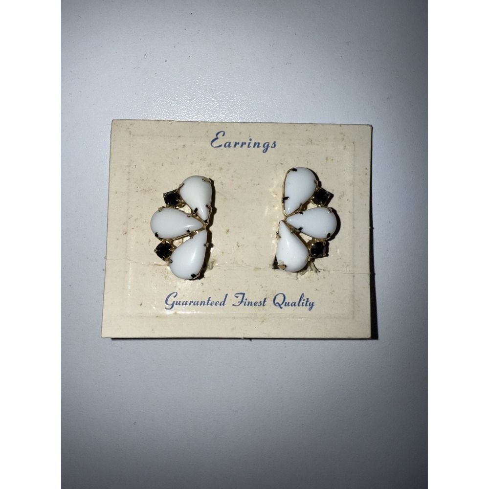 Vintage 1960s Milk White &‎ Black Mid- Century Clip On Earrings On Card Estate